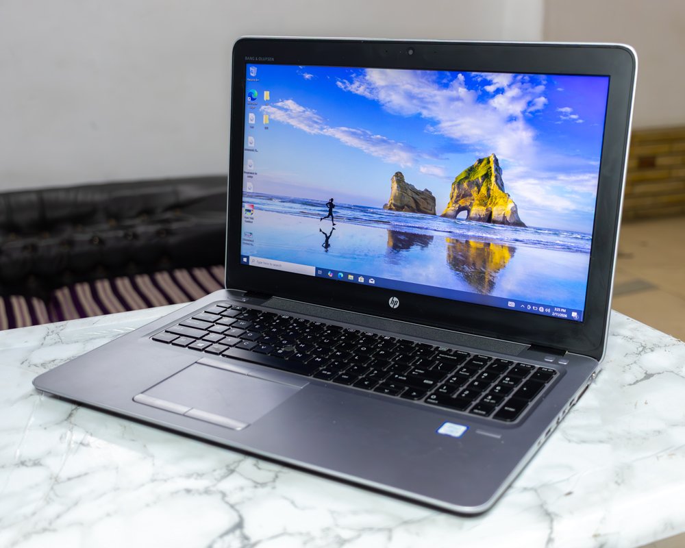 لابتوب hp elitebook 850 g4 - معالج Core i5 جيل سابع - رامات جيجا DDR4 - هارد 256 ssd m.2