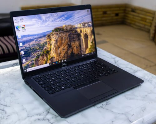 لابتوب dell latitude 5400 - معالج Core i5 جيل ثامن - رامات جيجا DDR4 - هارد 256 ssd m.2